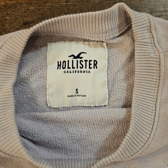 Hollister Women’s Cropped Crewneck Sweatshirt Small Lavender - Picture 2 of 2